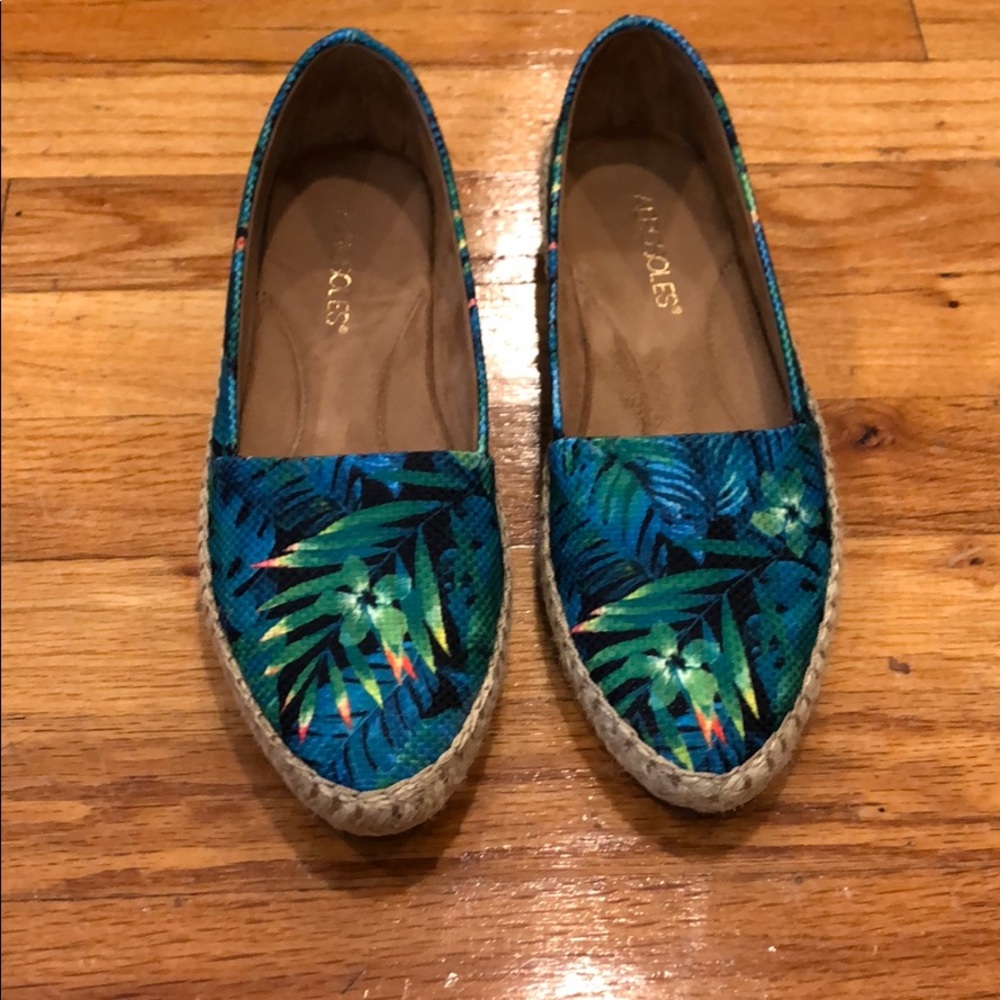 AEROSOLES Blue & Green Tropical Espadrille Loafers